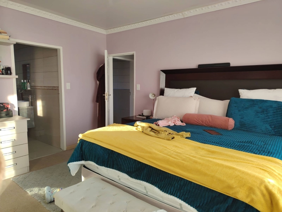 3 Bedroom Property for Sale in Tlhabane West North West
